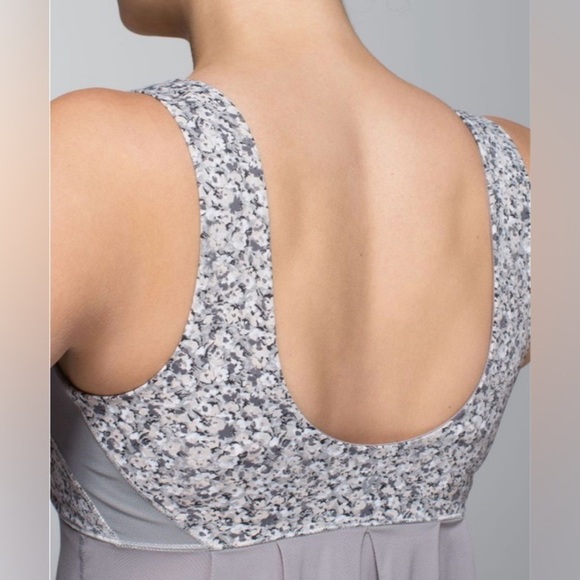 Lululemon Elevate Tank in Ambient Grey and Petite Fleur Silver Spoon Tank Top - Picture 2 of 13